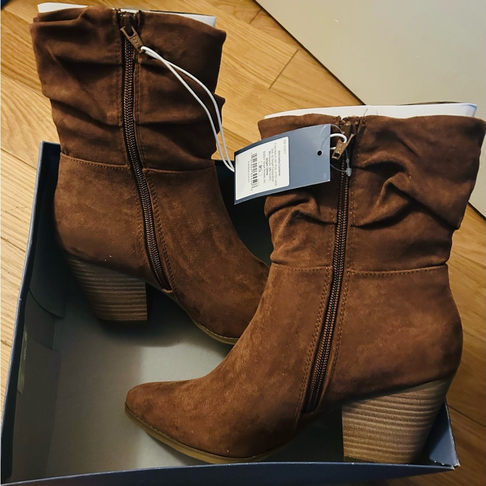 Universal Thread Brown Ankle Boots
